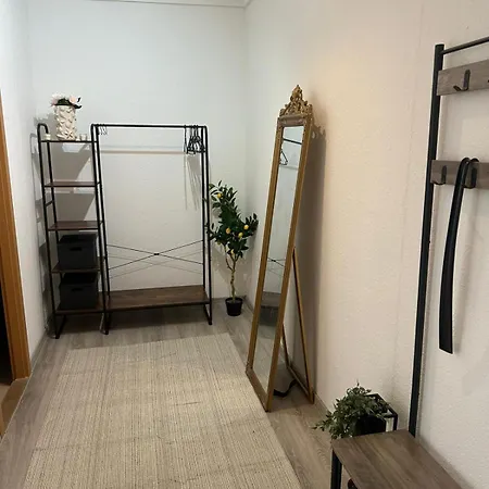 Gemuetliche 1-zimmer-wohnung Im Zentrum Mit Stellplatz Apartment *