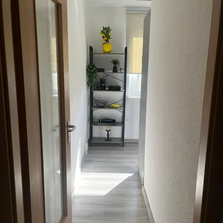 Gemuetliche 1-zimmer-wohnung Im Zentrum Mit Stellplatz